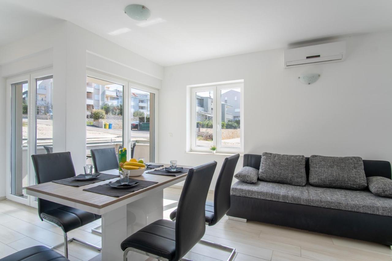 West Apartment *