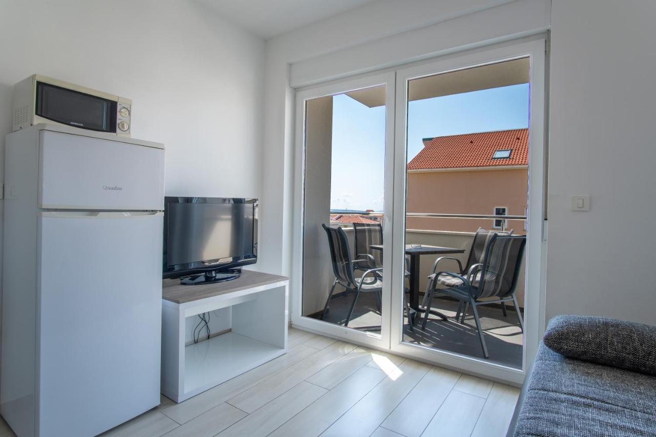 Apartment West