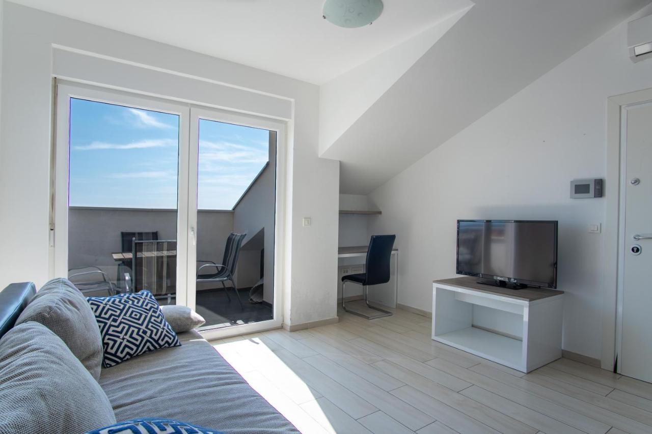 Apartment West Novalja